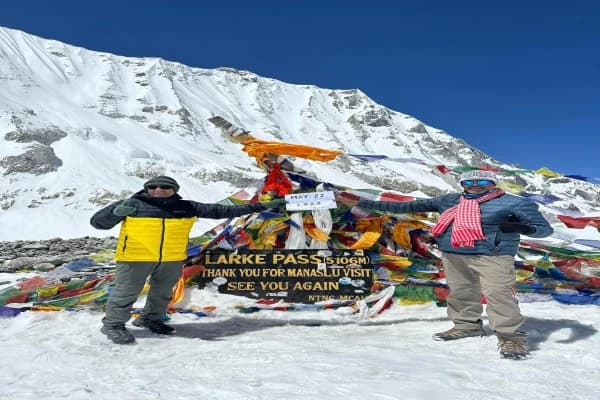 manaslu circuit trek in october