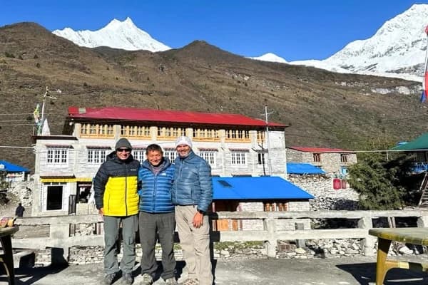 manaslu circuit trek in autumn