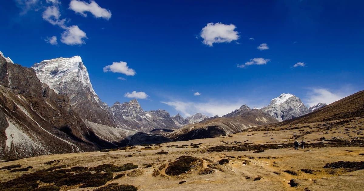 Everest Base Camp vs Annapurna Base Camp Trek