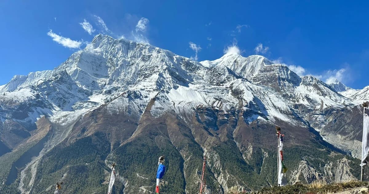 can we do manaslu circuit trek in december