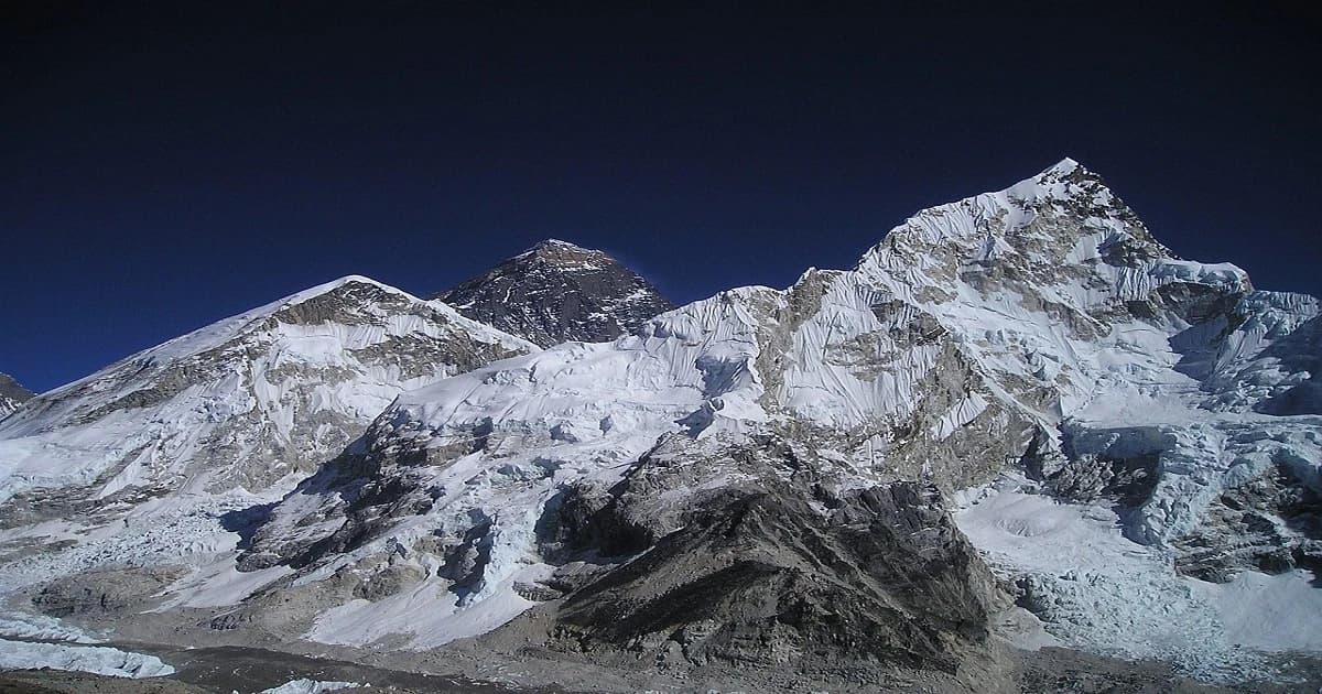 Top 10 Reasons to do Everest Base Camp Trek
